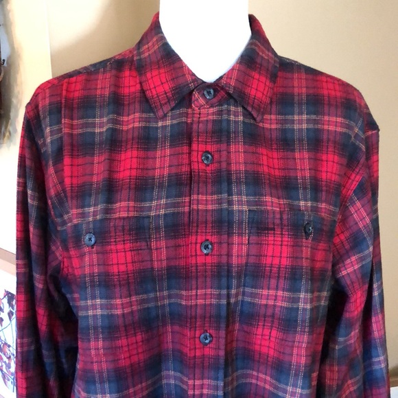 WOOLRICH size XL Classic plaid BARN CHORE shirt Soft 100% cotton Red Gray Button - Picture 4 of 15
